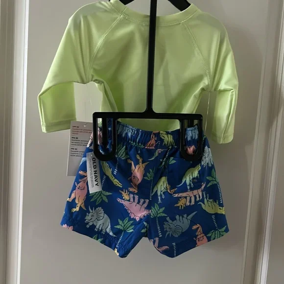 OLD NAVY Baby Boy Swim Set of 2 NWT 0-3mo - Picture 6 of 6